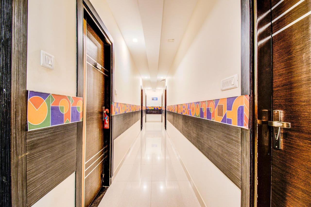 Fabhotel Corporate Crown - Nr Jyoti Nivas Bangalore