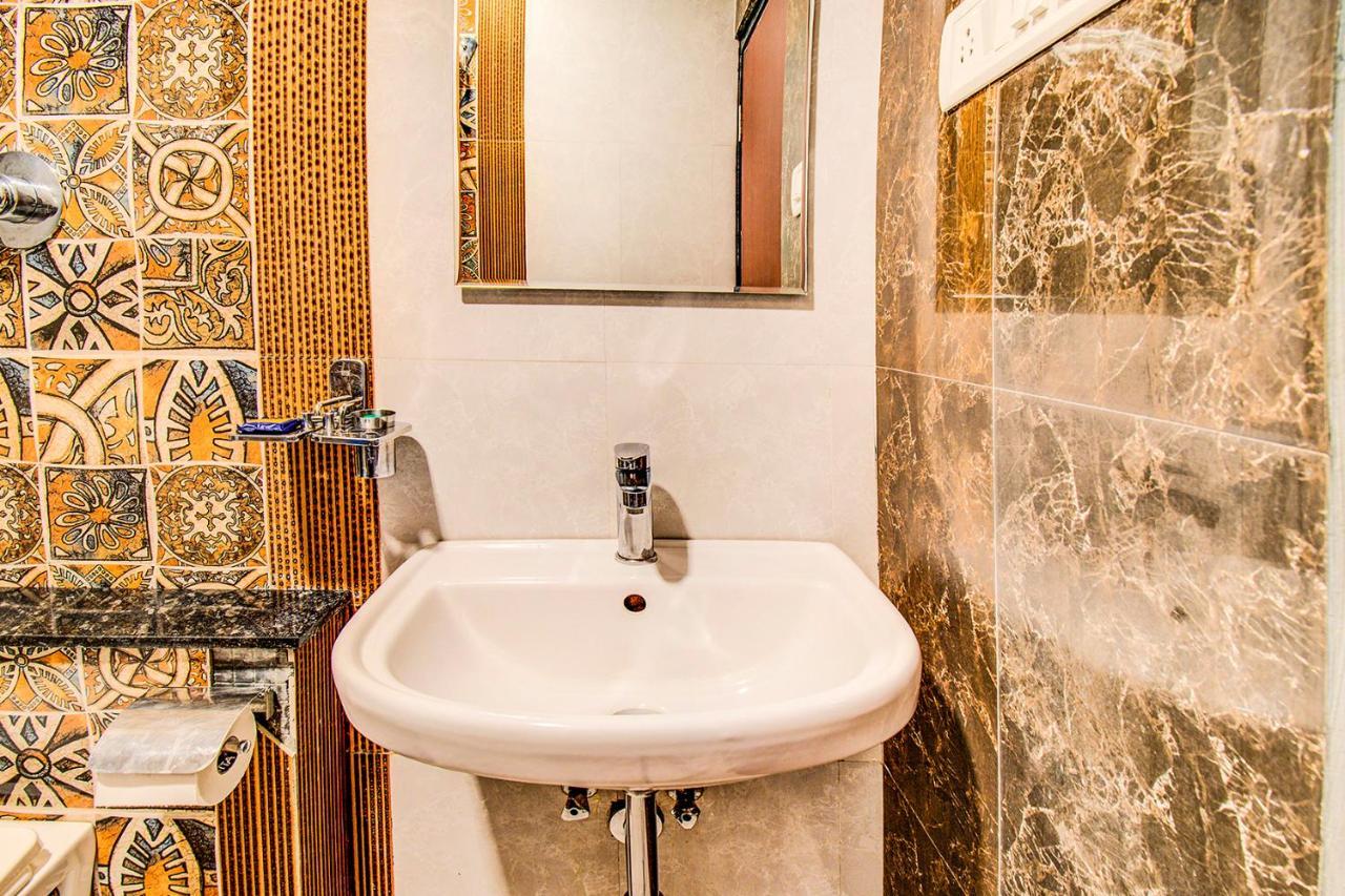 Fabhotel Corporate Crown - Nr Jyoti Nivas Hotel